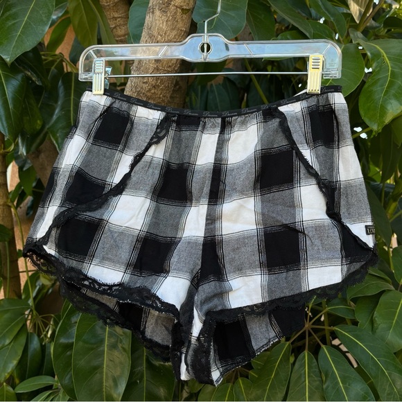 Victoria's Secret Other - Victoria’s Secret plaid black, grey and white shorts!